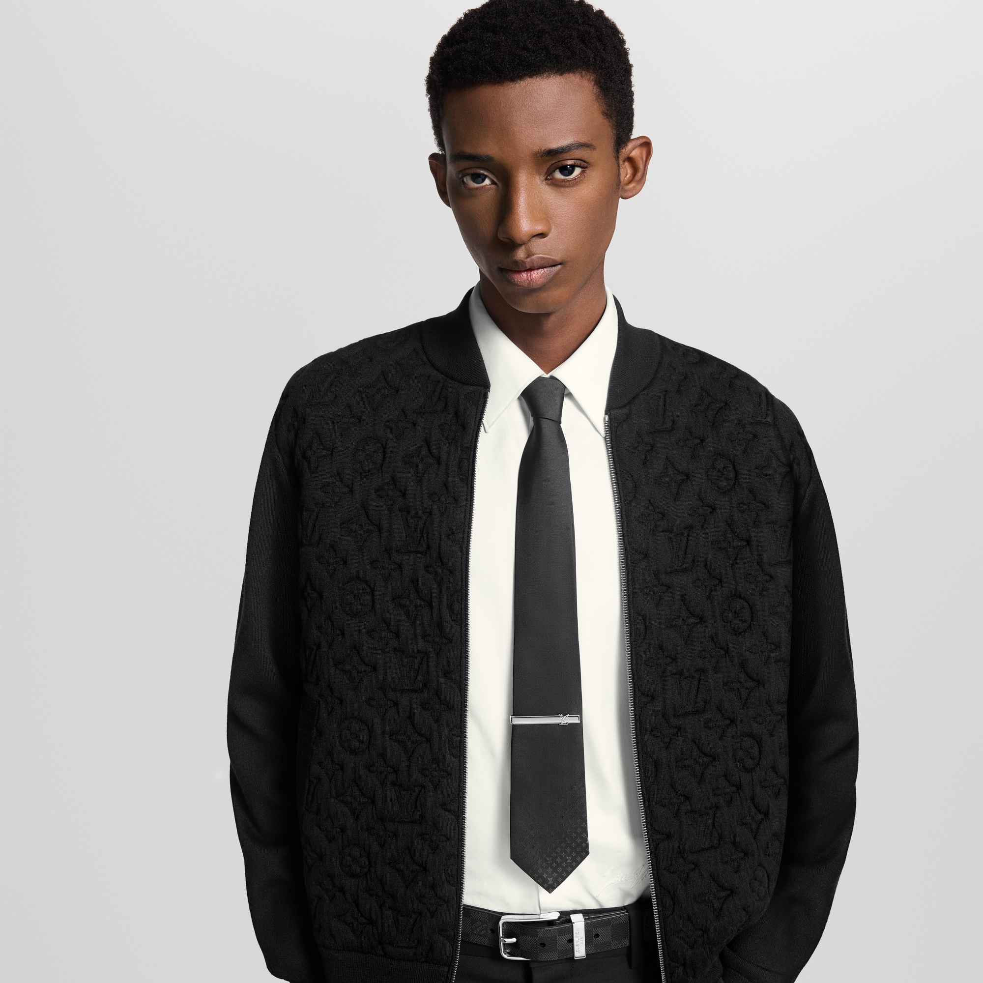 Louis Vuitton エンボス ネクタイピン 正規紙袋無料】ルイヴィトン ネクタイピン メンズ タイピン メタル LV